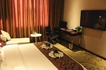 Jinyue Business Hotel Yichuan  Exterior photo